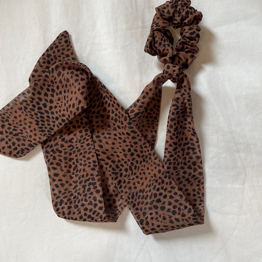 Anthropologie hair tie scrunchie scarf